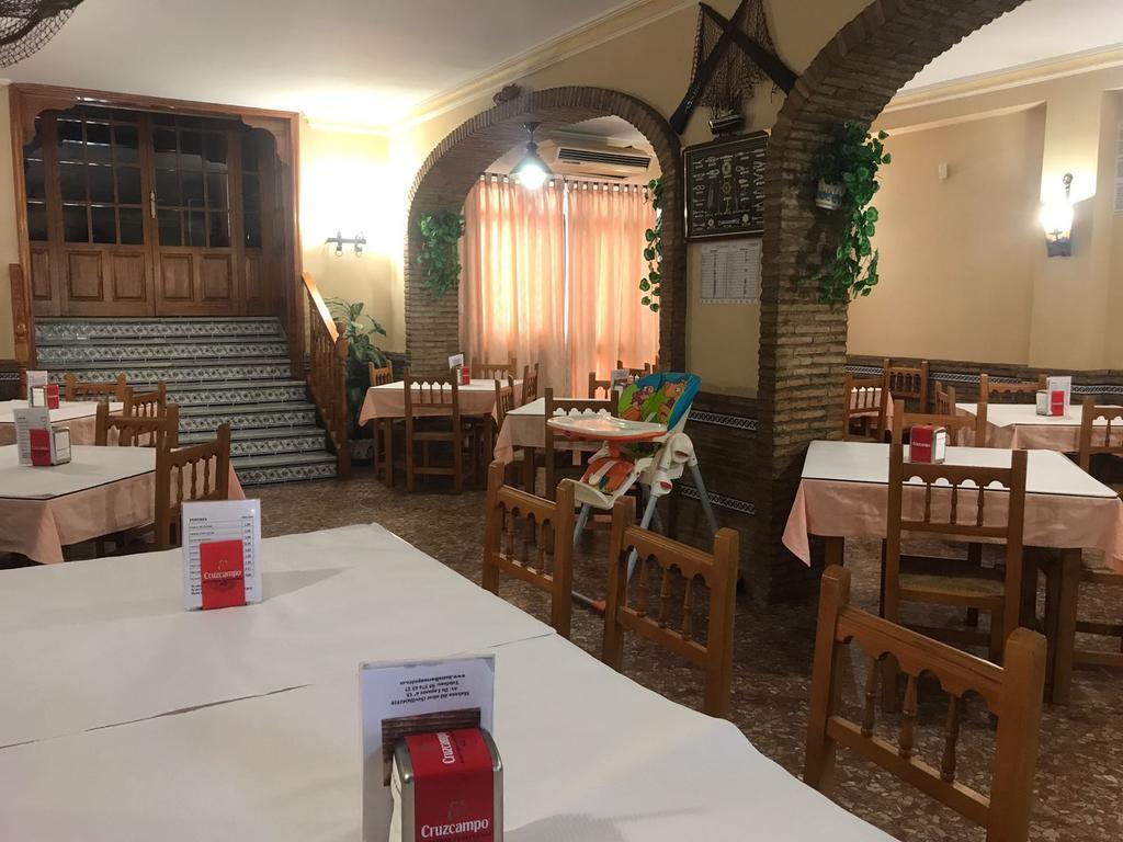 Hostal Bar San Pedro Mairena De Alcor Exteriér fotografie