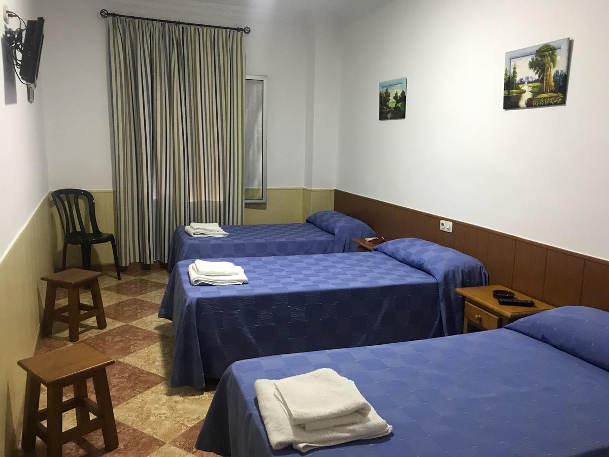 Hostal Bar San Pedro Mairena De Alcor Exteriér fotografie