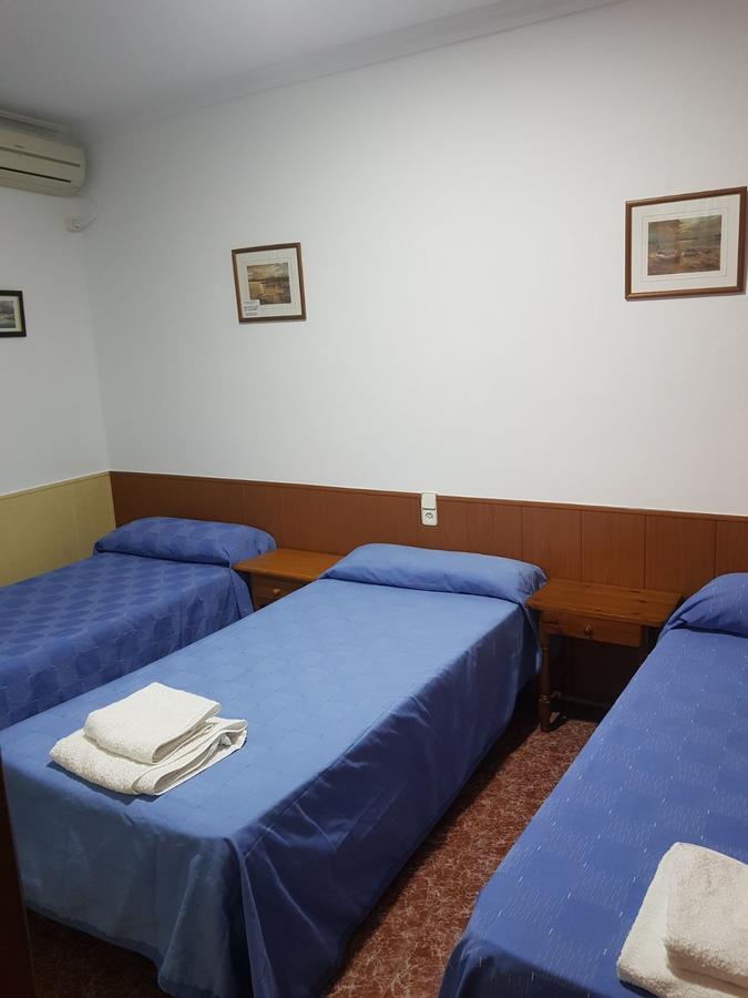 Hostal Bar San Pedro Mairena De Alcor Exteriér fotografie